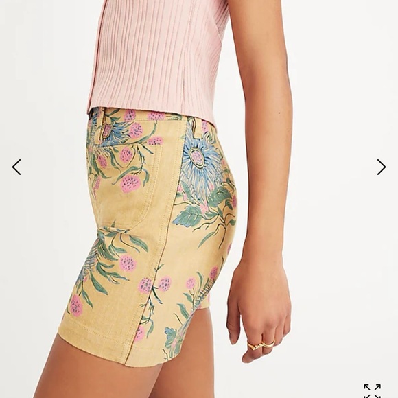 Madewell Emmett Shorts in Painted Blooms - Picture 3 of 7